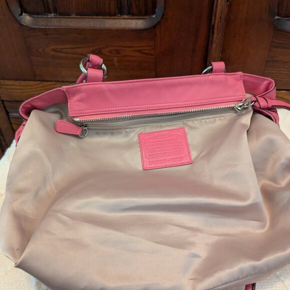 Coach Carry All Dusty Rose Handbag F19728 - Picture 13 of 14